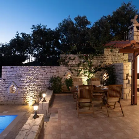 Villa Ageri Traditional