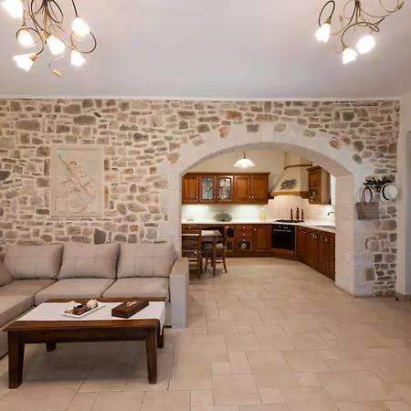 Villa Ageri Traditional Aryiroúpolis